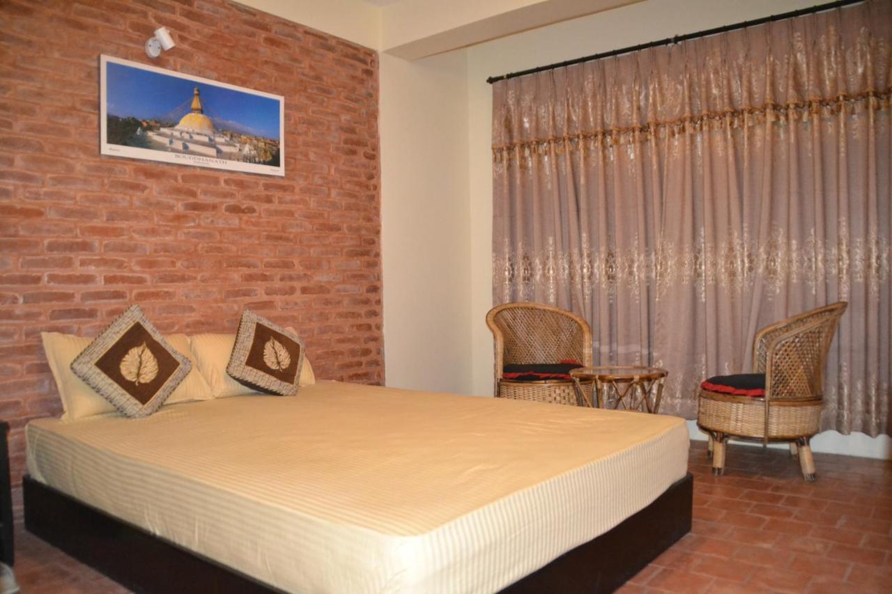 Pradhan House - Home Stay With Garden Бхактапур Экстерьер фото